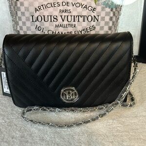 NWT vegan leather studio Badgley Mischka Black Crossbody/ Clutch removable chain